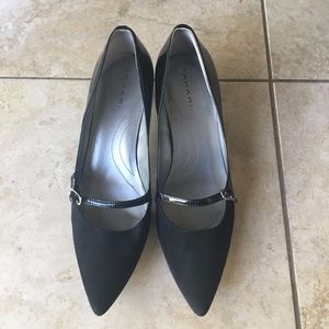 Tahari heels